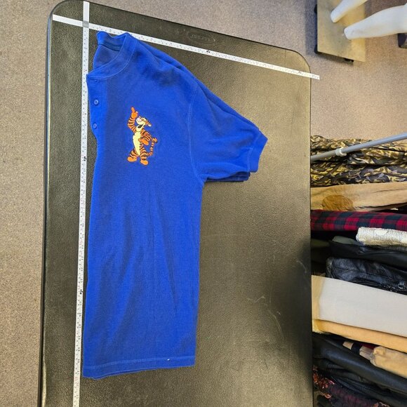 Vintage Disney Store Thermal Blue Tigger Embroidered Henley Shirt Mens L Short S - Picture 8 of 9